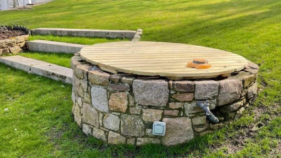 A granite well